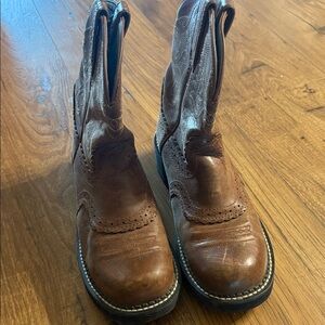 Women’s Ariat fat baby boots